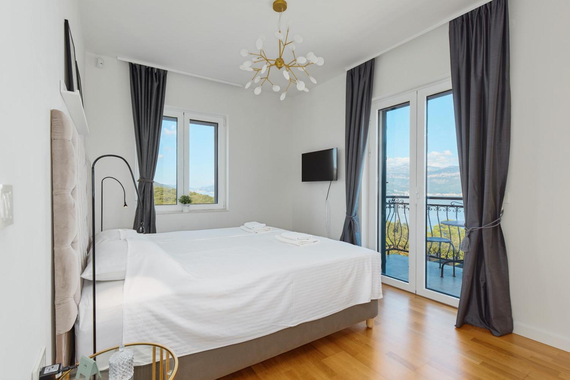 Villa Vista Azzurra ติวัต ภายนอก รูปภาพ